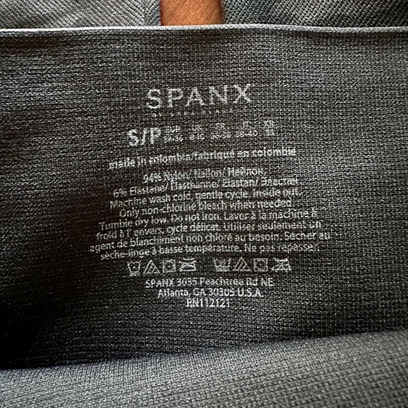 Spanx Look At Me Now Crop Seamless Leggings Black Camo - Picture 10 of 11